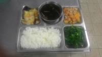 107.1.16午餐  有機白米飯、粉蒸肉、雲耳白菜、炒菠菜、金茸紫菜湯