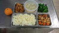 107.2.21午餐  白米飯、旺旺雞、醬燒麵腸、炒菠菜、蘿蔔大骨湯