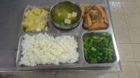 107.3.6午餐  有機白米飯、鹽酥雞、金沙高麗、炒油菜、青菜豆腐湯