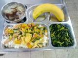 107.10.31午餐  白飯、翡翠炒飯、炒空心菜、金菇白菜湯、香蕉