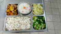 108.8.30午餐 十穀飯、玉米燴雞、開陽高麗、炒蚵白菜、巧達濃湯