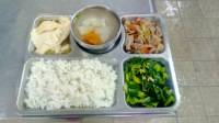 108.9.12午餐  白飯、鮑菇扒肉片、古早味蒸蛋、炒青江菜、雙色蘿蔔湯