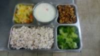 108.10.25午餐 十穀飯、香菇肉燥、金蛋高麗、炒小白菜、巧達濃湯
