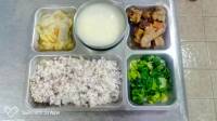 110.3.30午餐 十穀飯、木耳鮑魚菇燒雞、白菜羹、炒青江菜、玉米濃湯