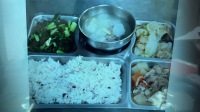 1110415十穀飯,蘿蔔燉雞(暖西),花開富貴(暖西),炒油菜,冬瓜龍骨湯(暖西),調味料