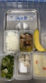 1130318  白飯,壽喜燒肉片,珍珠丸子,炒有機福山萵苣,玉米濃湯,香蕉,調味料