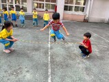 101 playing with the rubber band rope (3)