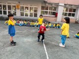 101 playing with the rubber band rope (8)
