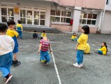 101 playing with the rubber band rope (20)