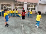 101 playing with the rubber band rope (25)