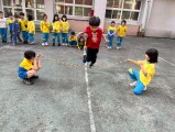 101 playing with the rubber band rope (26)