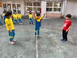 101 playing with the rubber band rope (31)