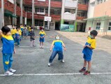102 playing with the rubber band rope (46)