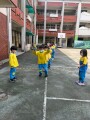 102 playing with the rubber band rope (66)