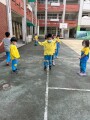 102 playing with the rubber band rope (70)