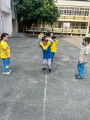 103 playing with the rubber band rope (10)