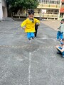 103 playing with the rubber band rope (116)