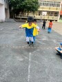 103 playing with the rubber band rope (120)