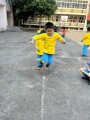 103 playing with the rubber band rope (121)