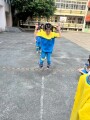 103 playing with the rubber band rope (123)